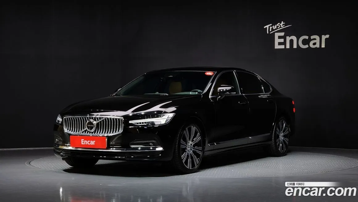 Volvo S90 — фото 1
