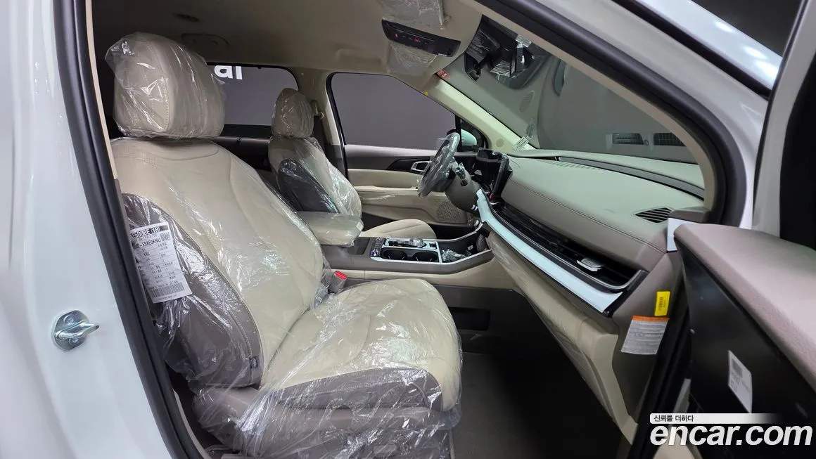 Kia Carnival — фото 10