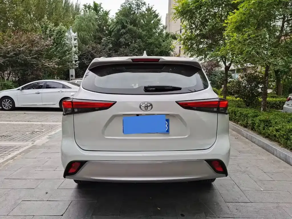 Toyota Highlander 2024 из CN, фото 8
