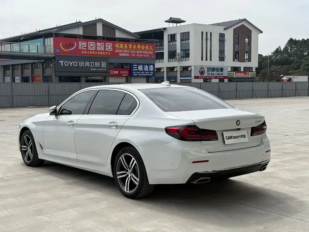 BMW 5 Series 2021 из CN, фото 3