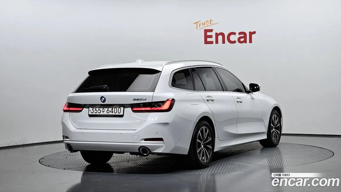 BMW 3-Series 2023 из KR, фото 2
