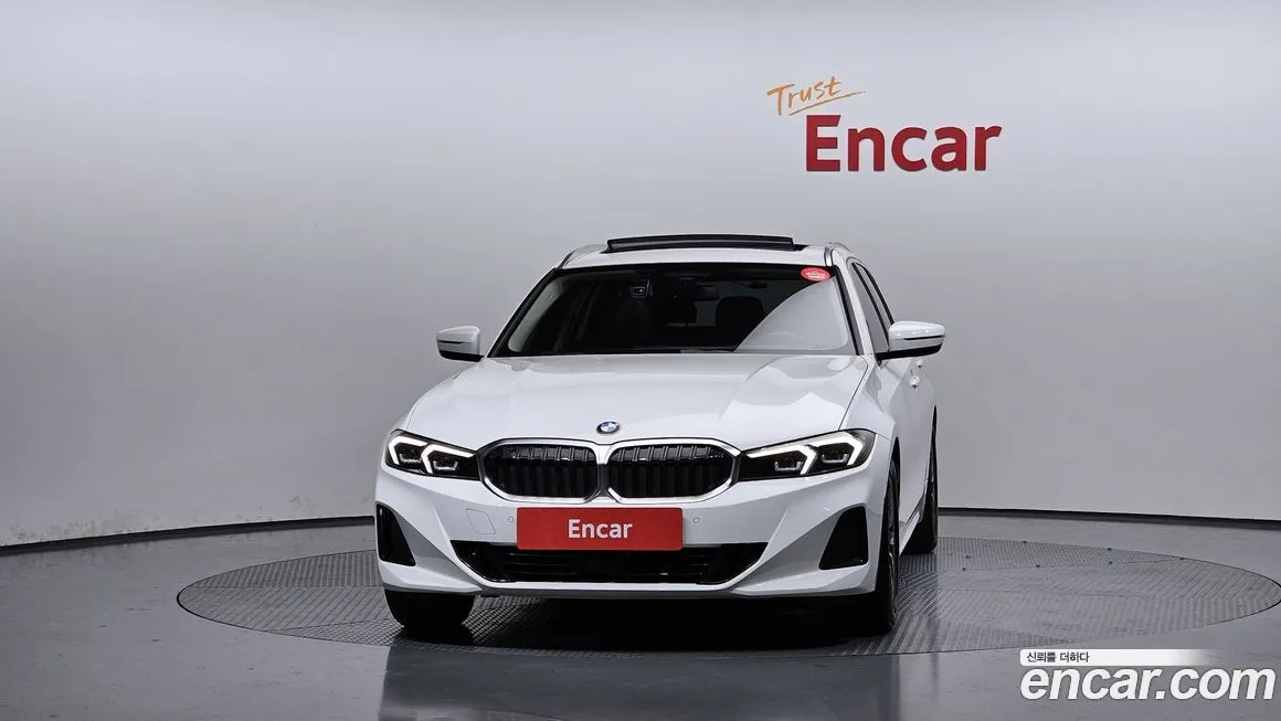 BMW 3-Series 2023 из KR, фото 3