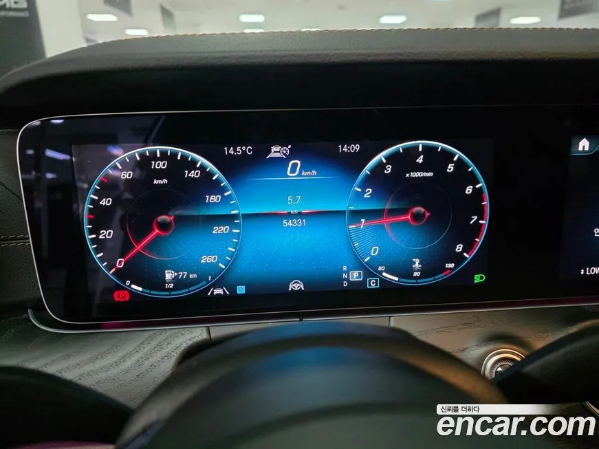 Mercedes-Benz E-Class 2023 из KR, фото 8
