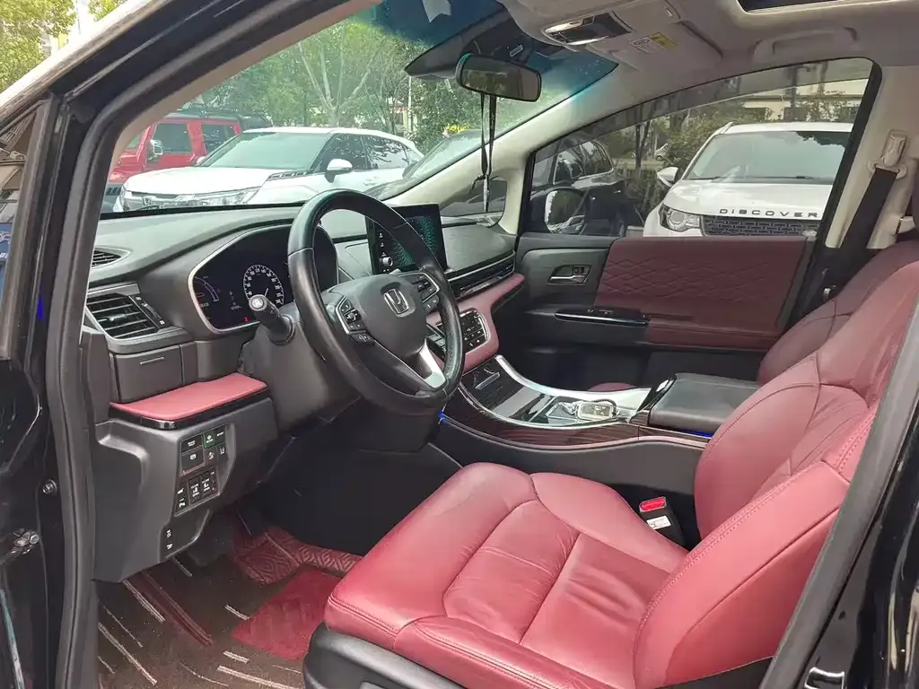 Honda Elysion 2023 из CN, фото 6
