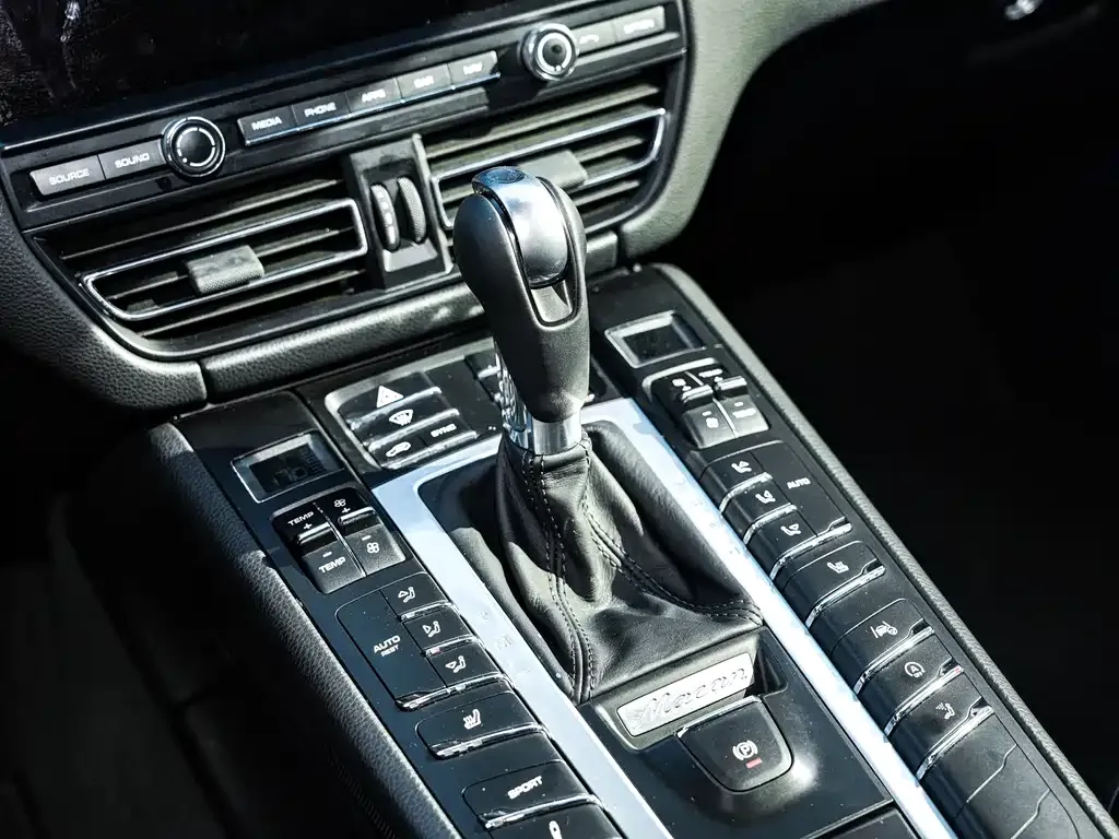 Porsche Macan 2021 из CN, фото 6