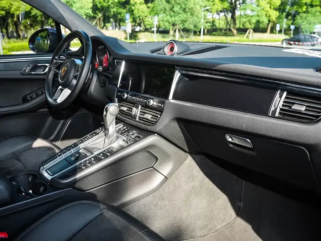Porsche Macan 2021 из CN, фото 9