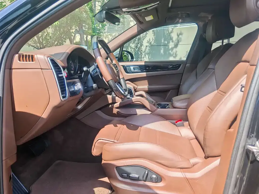 Porsche Cayenne Hybrid 2022 из CN, фото 4