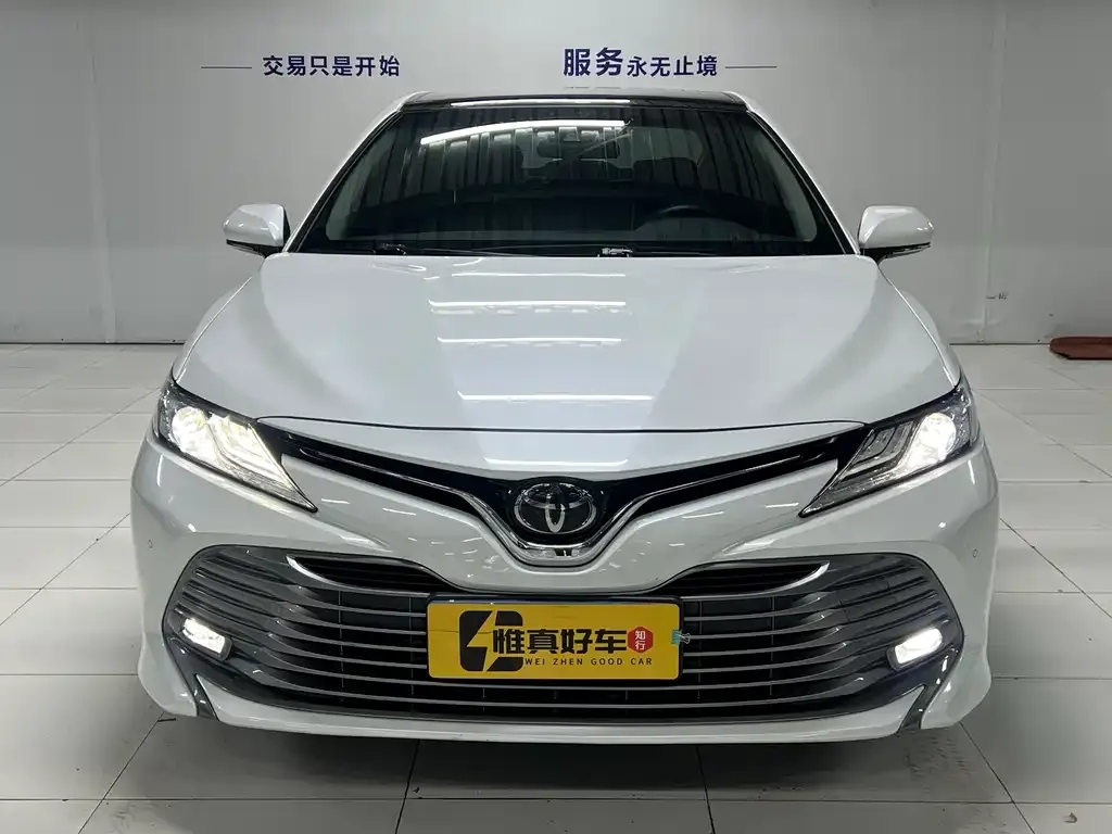 Toyota Camry 2021 из CN, фото 2