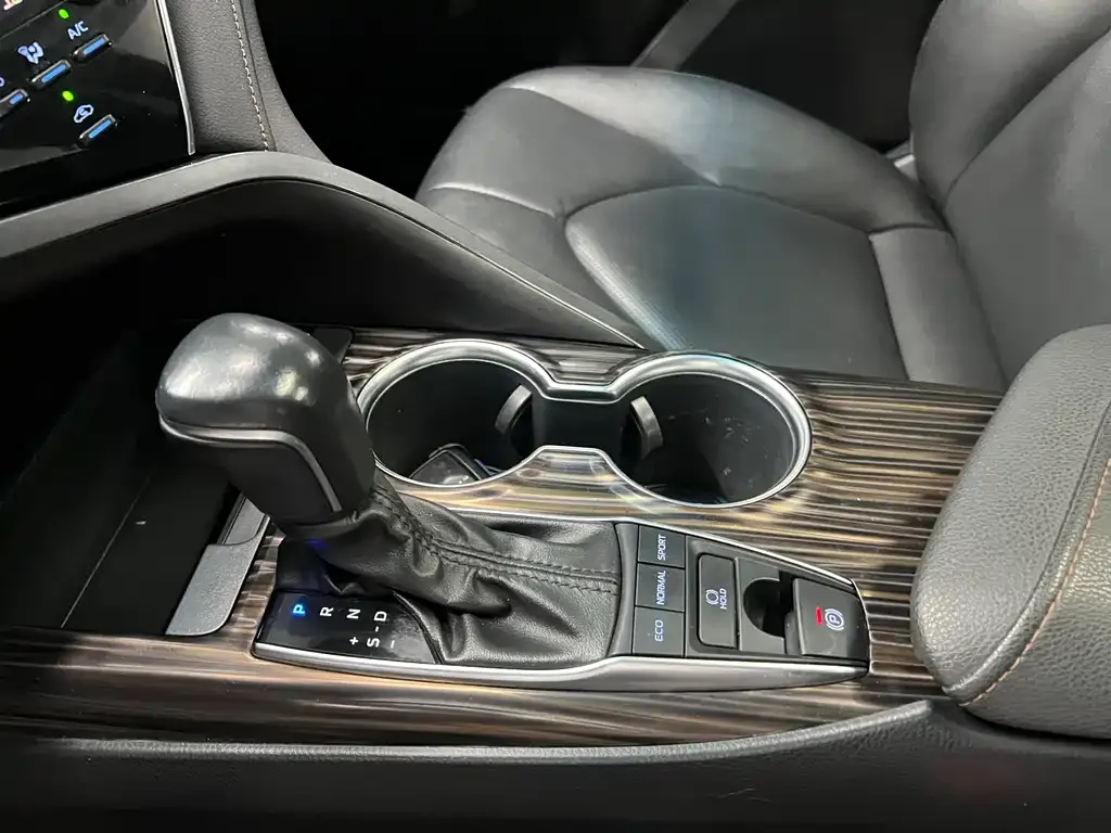 Toyota Camry 2021 из CN, фото 6