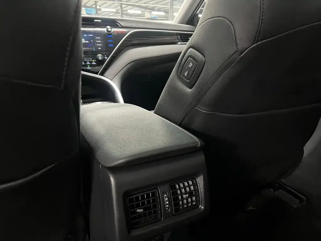 Toyota Camry 2021 из CN, фото 9