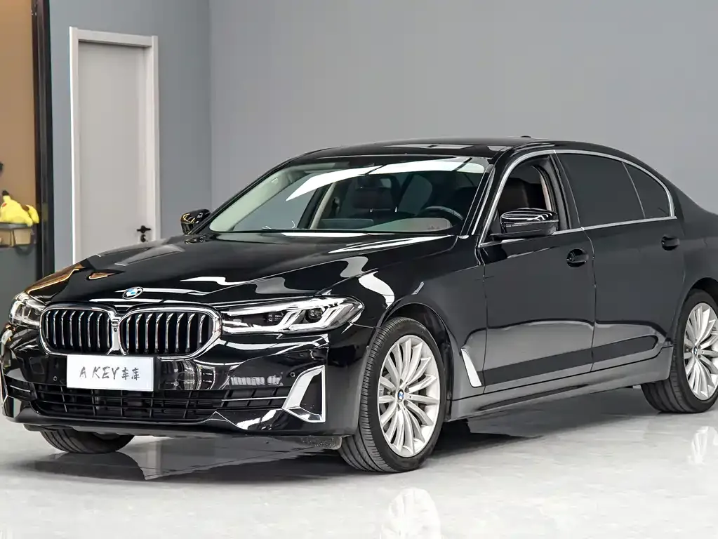 BMW 5 Series — фото 1
