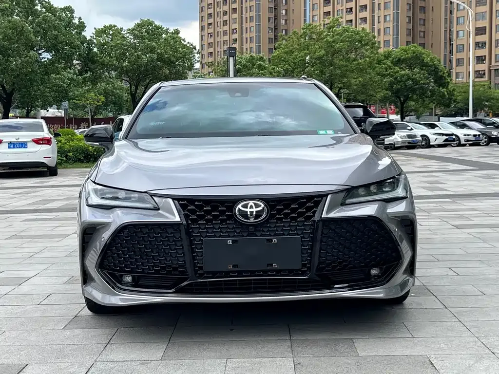 Toyota Avalon 2023 из CN, фото 2