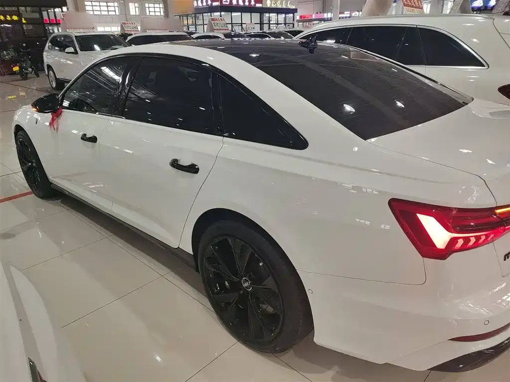 Audi A6L 2022 из CN, фото 5