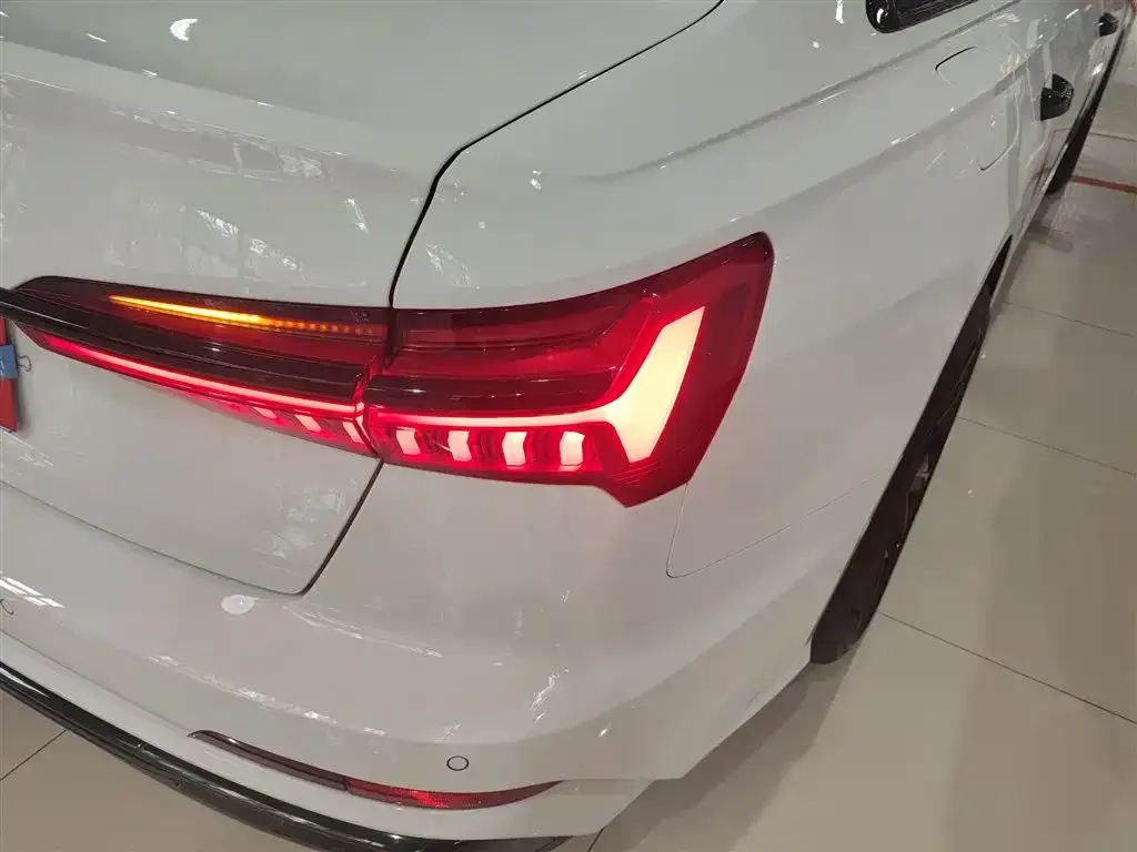 Audi A6L 2022 из CN, фото 8