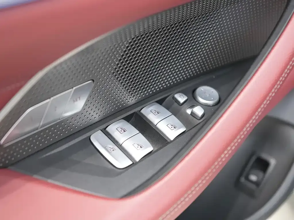 BMW 4 Series 2024 из CN, фото 9