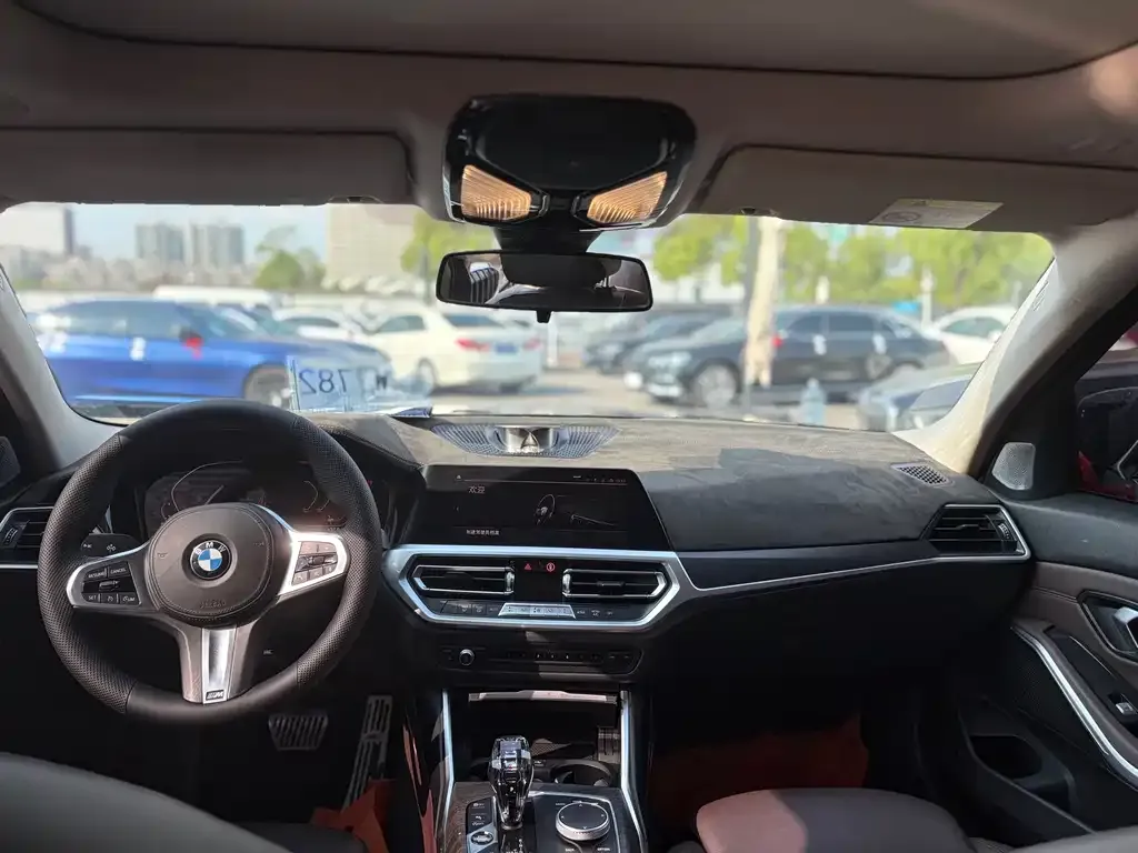 BMW 3 Series 2021 из CN, фото 4