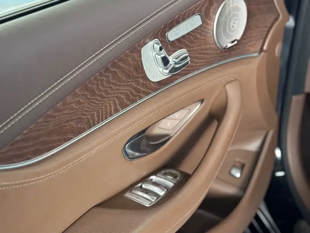 Mercedes-Benz E-Class 2023 из CN, фото 4