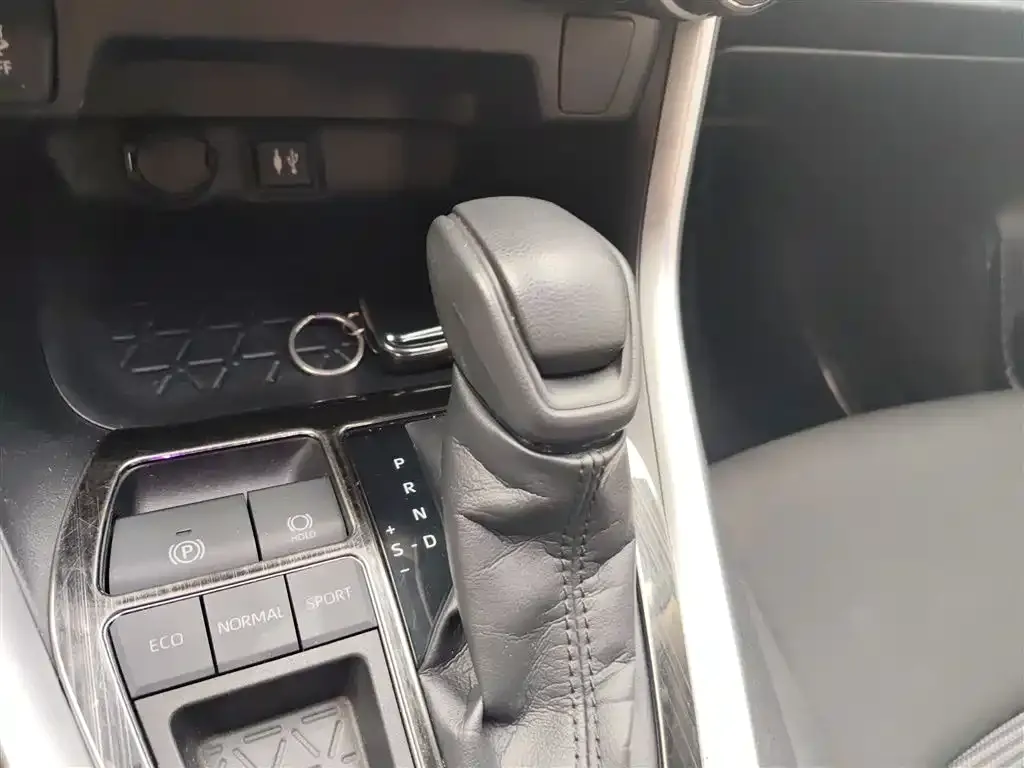 Toyota Wildlander 2021 из CN, фото 10