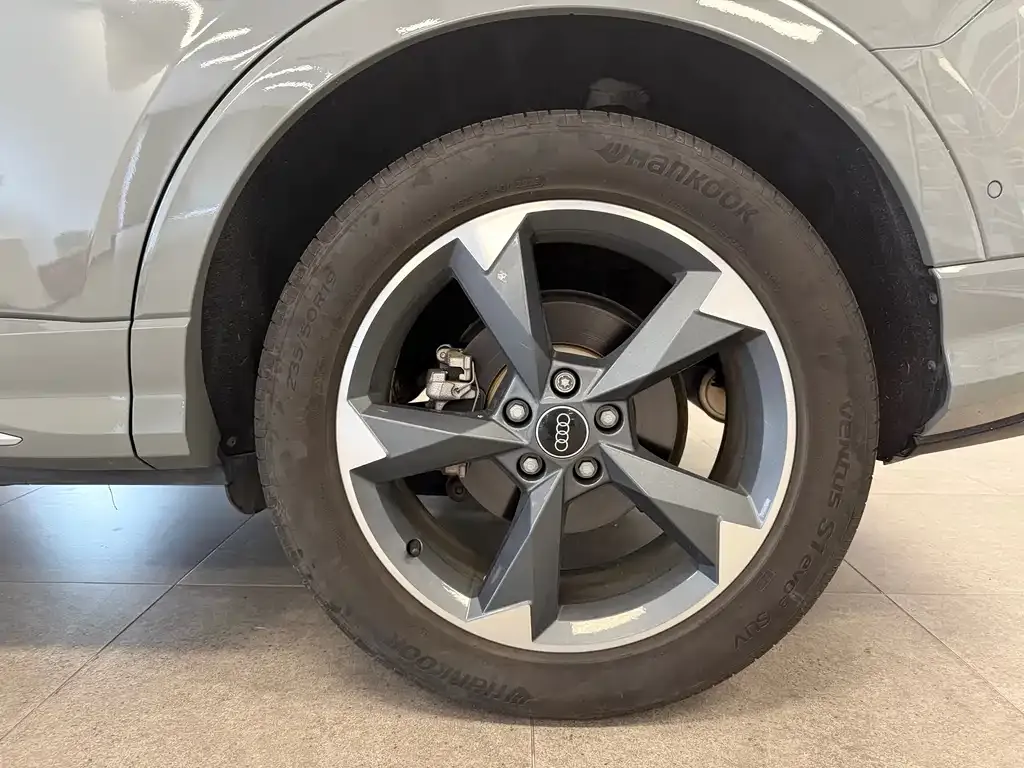 Audi Q3 2024 из CN, фото 3