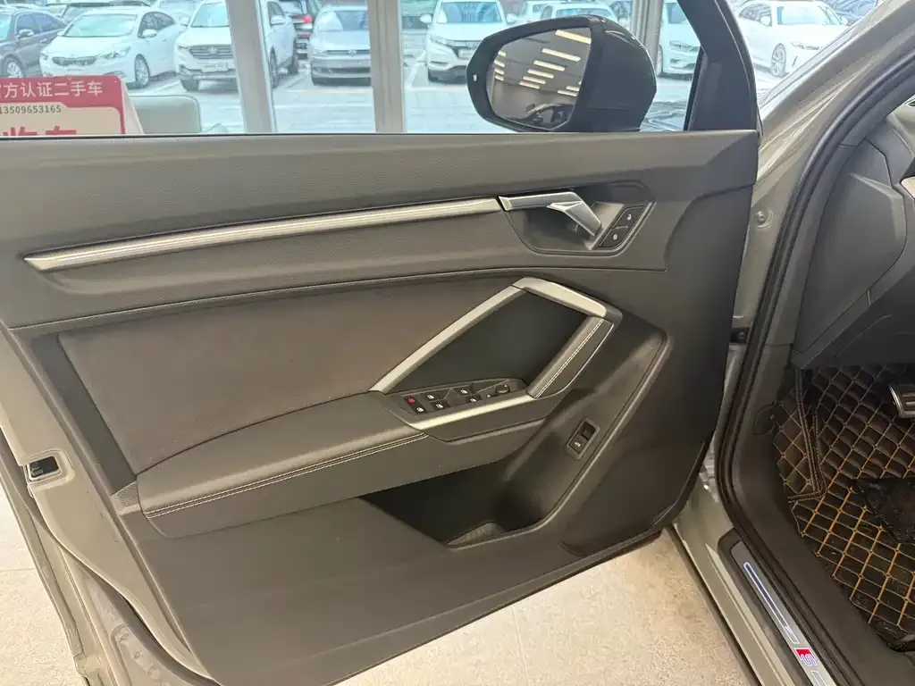 Audi Q3 2024 из CN, фото 4