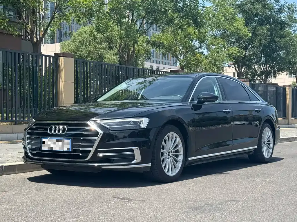Audi A8 2022 из CN, фото 1