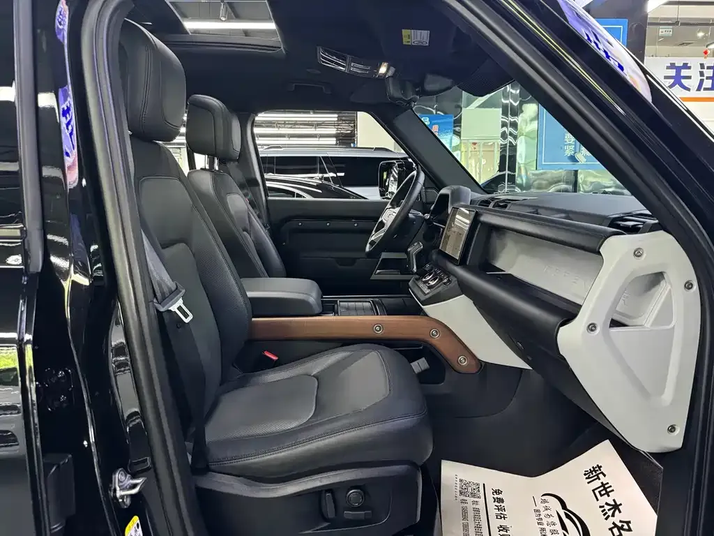 Land Rover Defender 2024 из CN, фото 9