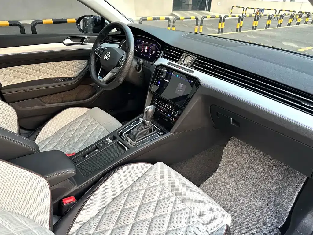 Volkswagen Magotan 2023 из CN, фото 4