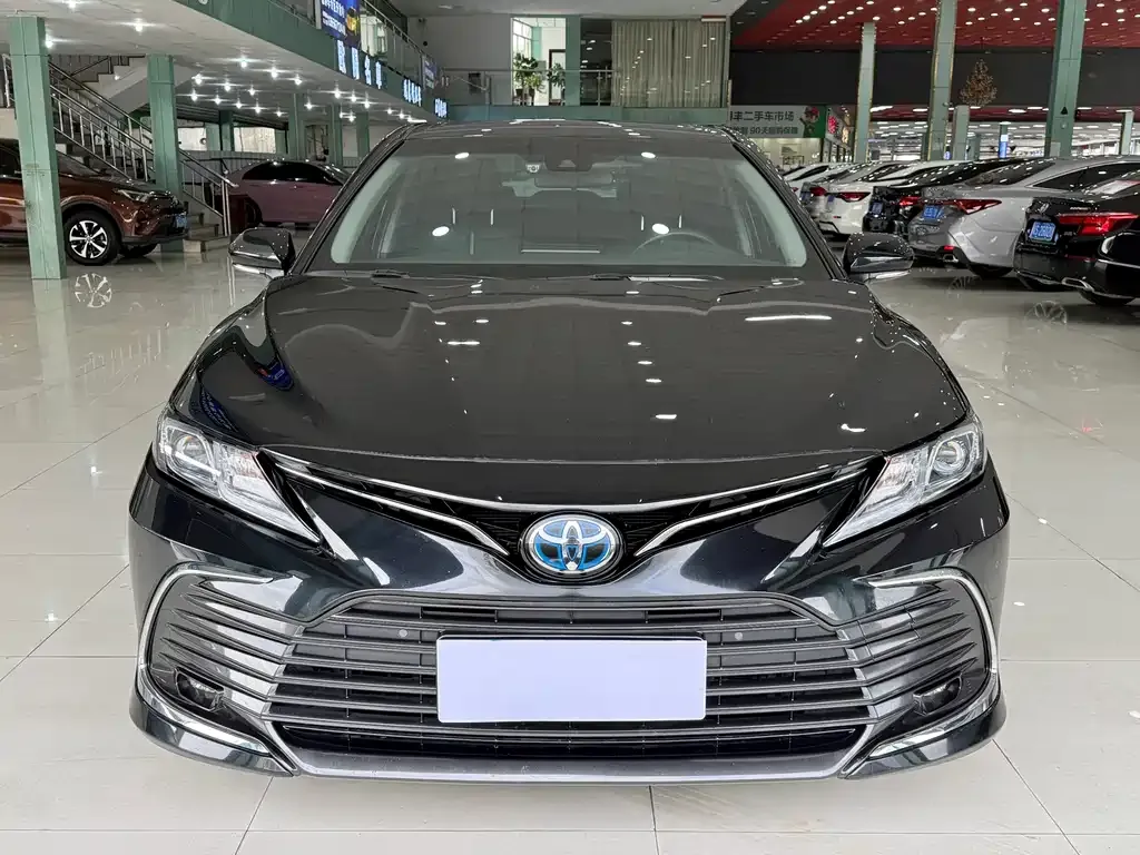Toyota Camry 2021 из CN, фото 2