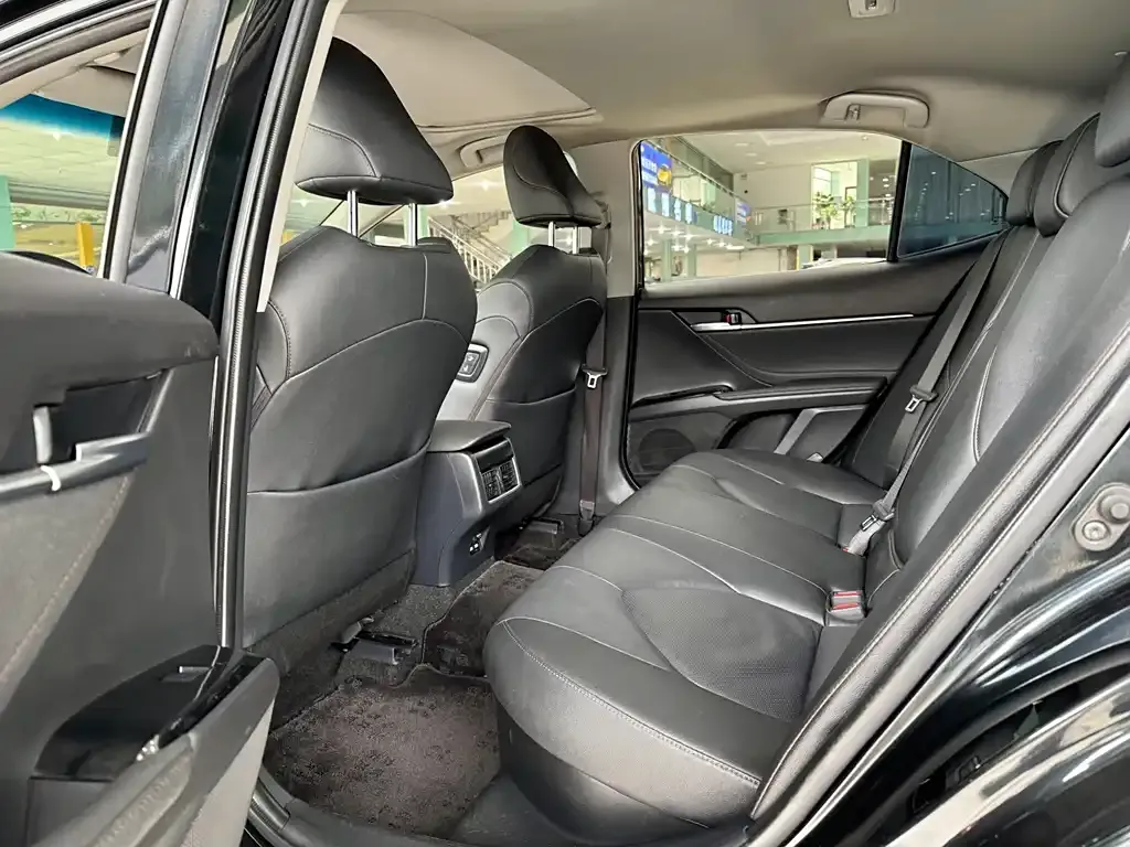 Toyota Camry 2021 из CN, фото 7