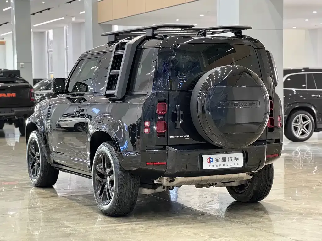 Land Rover Defender — фото 6