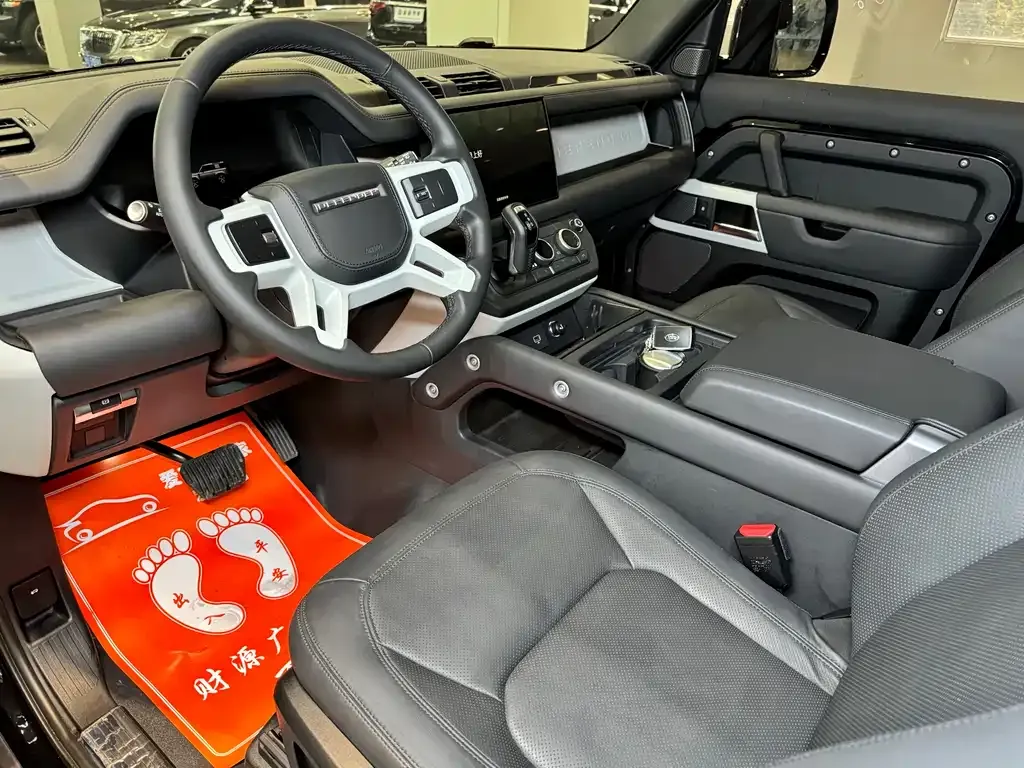 Land Rover Defender — фото 8