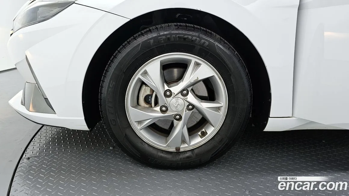 Hyundai AVANTE 2023 из KR, фото 5