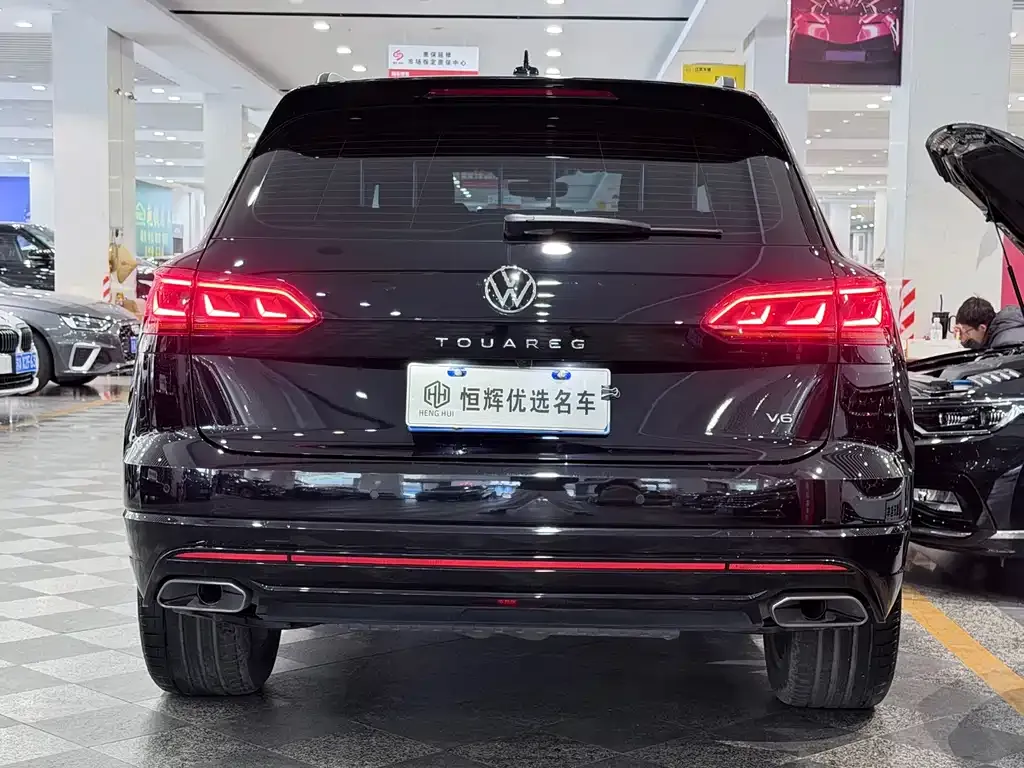Volkswagen Touareg — фото 3