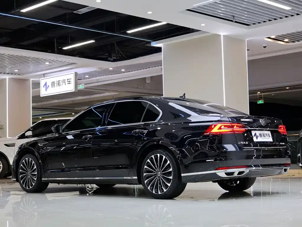 Volkswagen Phideon — фото 4