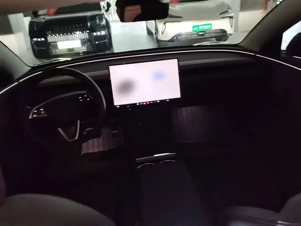 Tesla Model 3 — фото 10