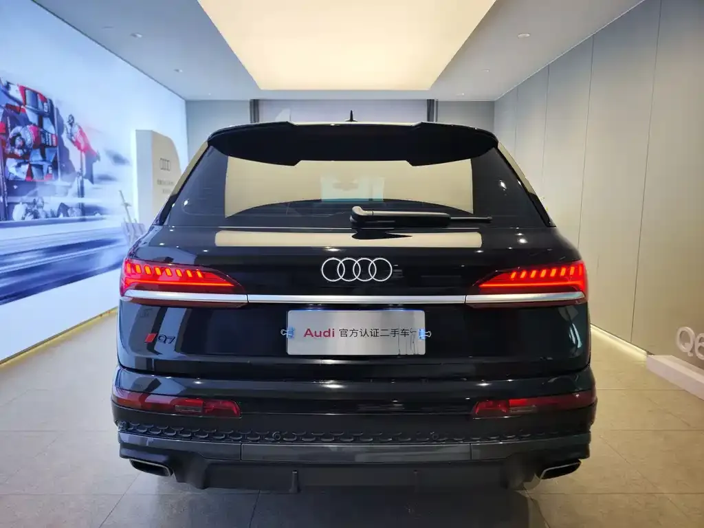 Audi Q7 2024 из CN, фото 4