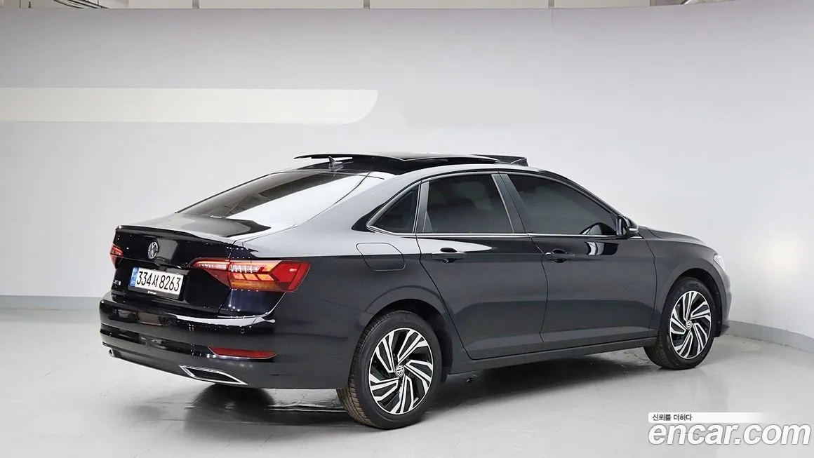 Volkswagen Jetta — фото 4