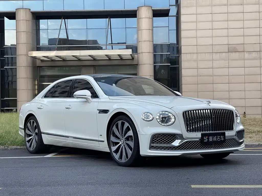 Bentley Flying Spur — фото 3