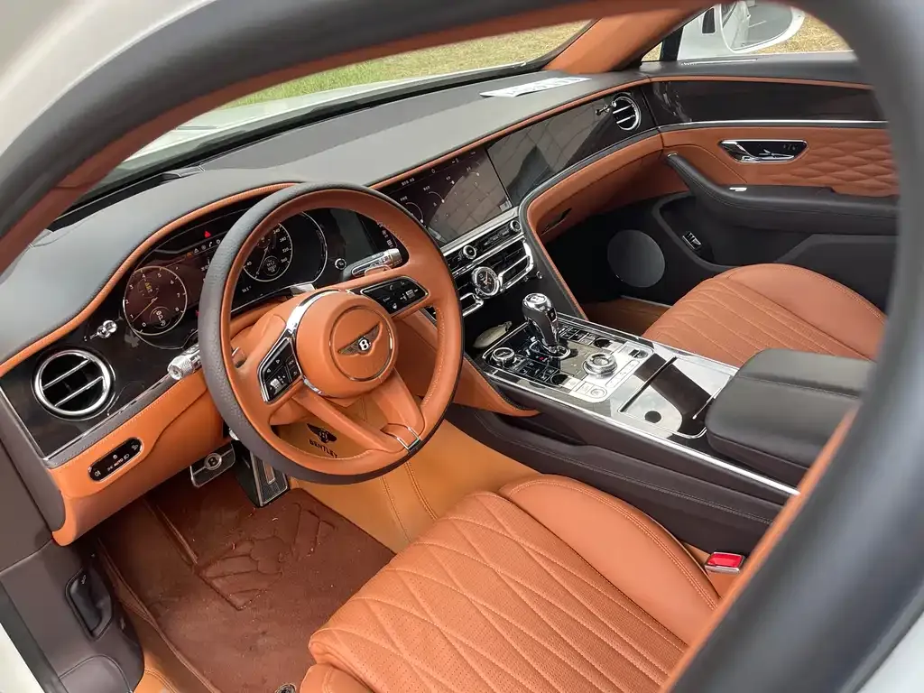 Bentley Flying Spur — фото 8