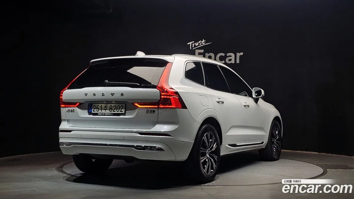 Volvo XC60 — фото 2