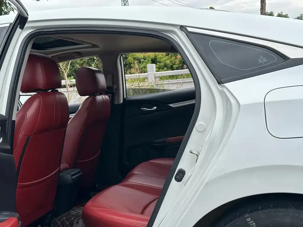 Honda Civic — фото 8