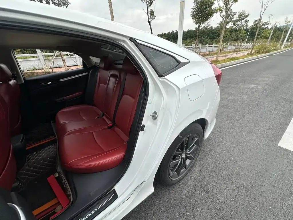 Honda Civic — фото 9