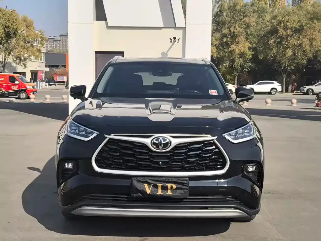 Toyota Highlander 2023 из CN, фото 2