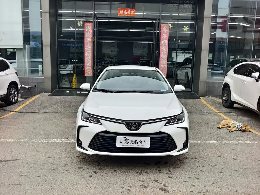 Toyota Corolla — фото 2