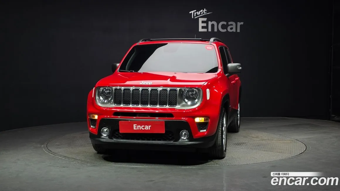 Jeep Renegade — фото 3