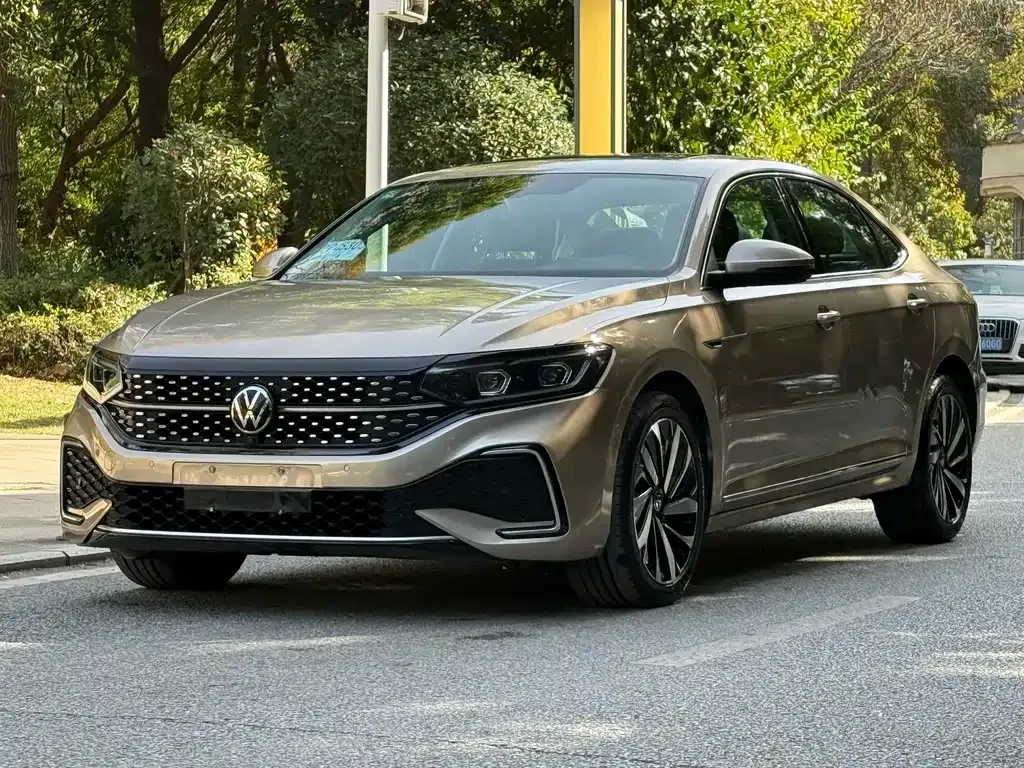Volkswagen Passat — фото 4