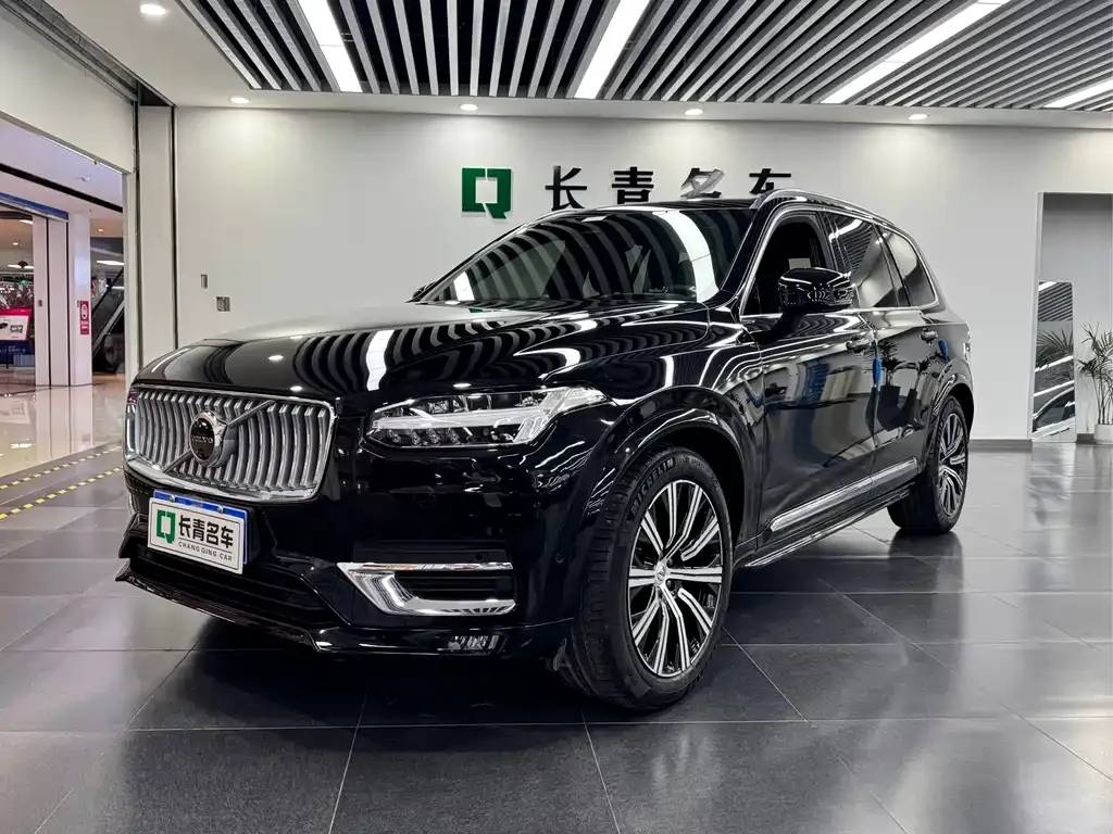 Volvo XC90 — фото 1