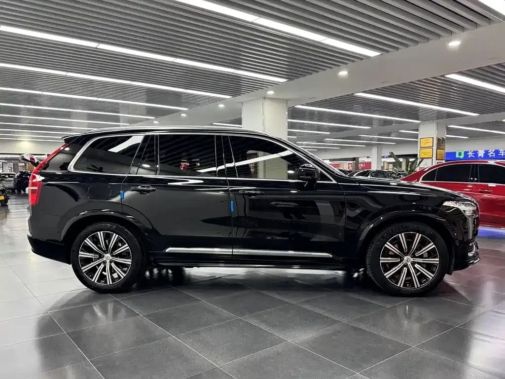 Volvo XC90 — фото 3