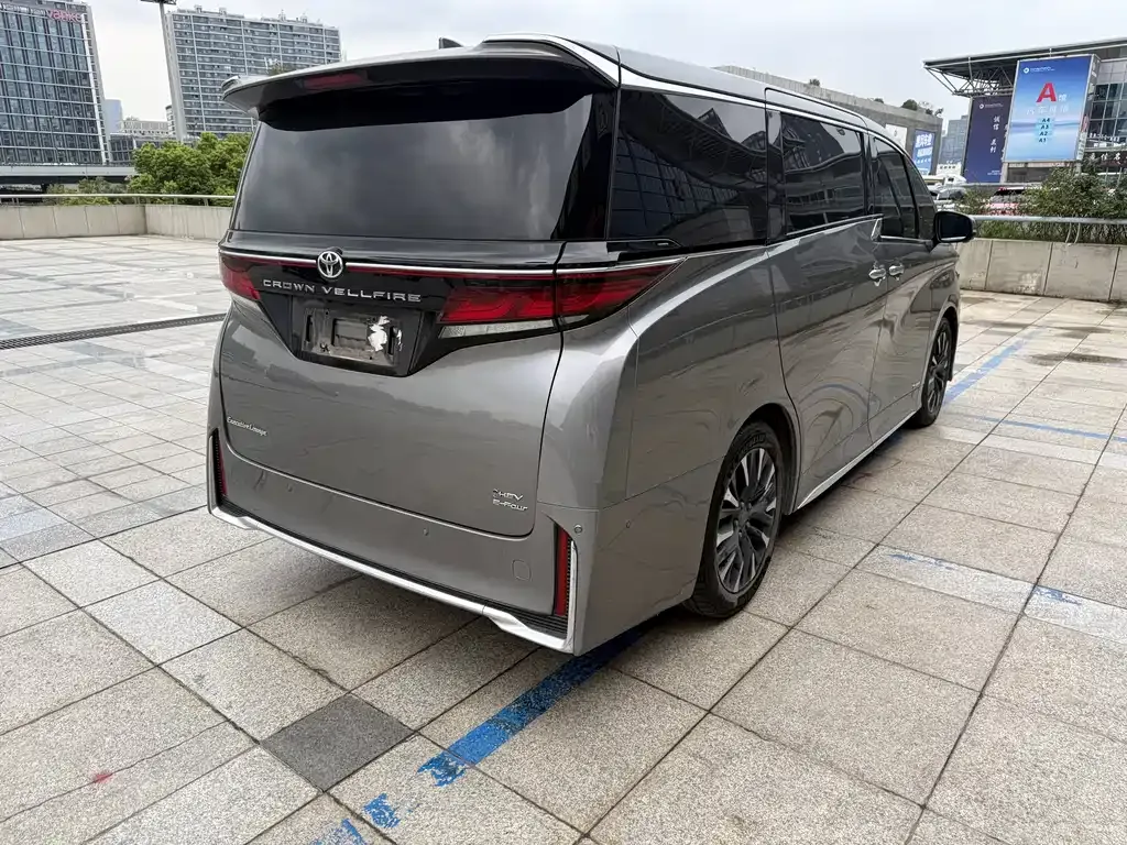 Toyota Vellfire — фото 9