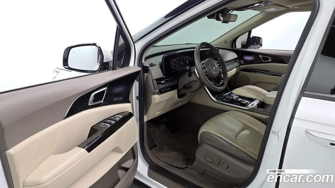 Kia Carnival — фото 10